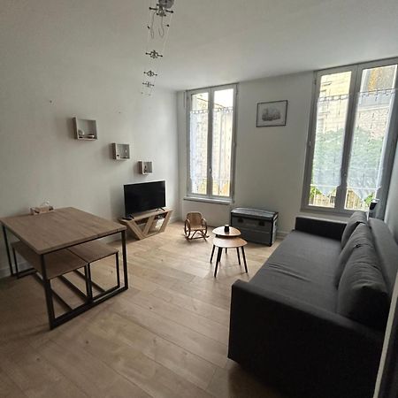 Chez Noemie Apartment Saintes Bagian luar foto